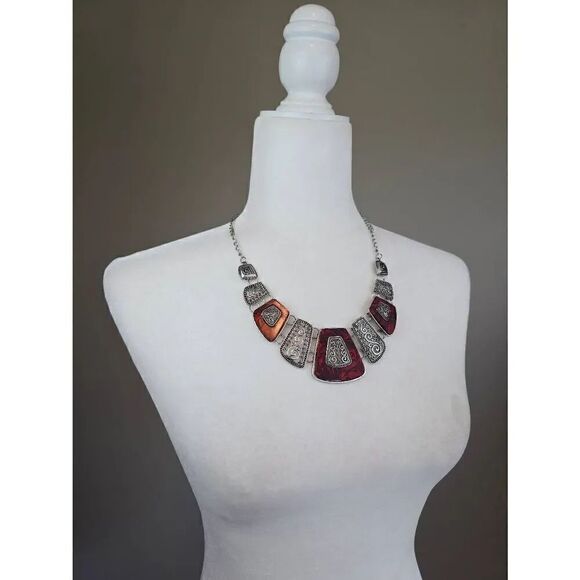 Necklace bib style Red marble look stones with silver fiigree - Picture 2 of 5